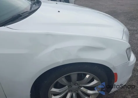 2018 Chrysler 300 Limited z USA, uszkodzony, nr VIN 2C3CCAEG1JH324317